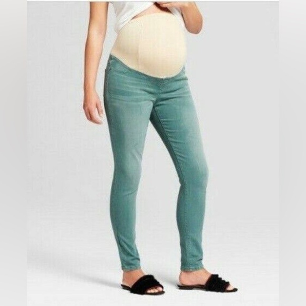 ✨ Isabel Maternity Skinny Jeans | Size 6 | Comfy + Flattering 💚✨